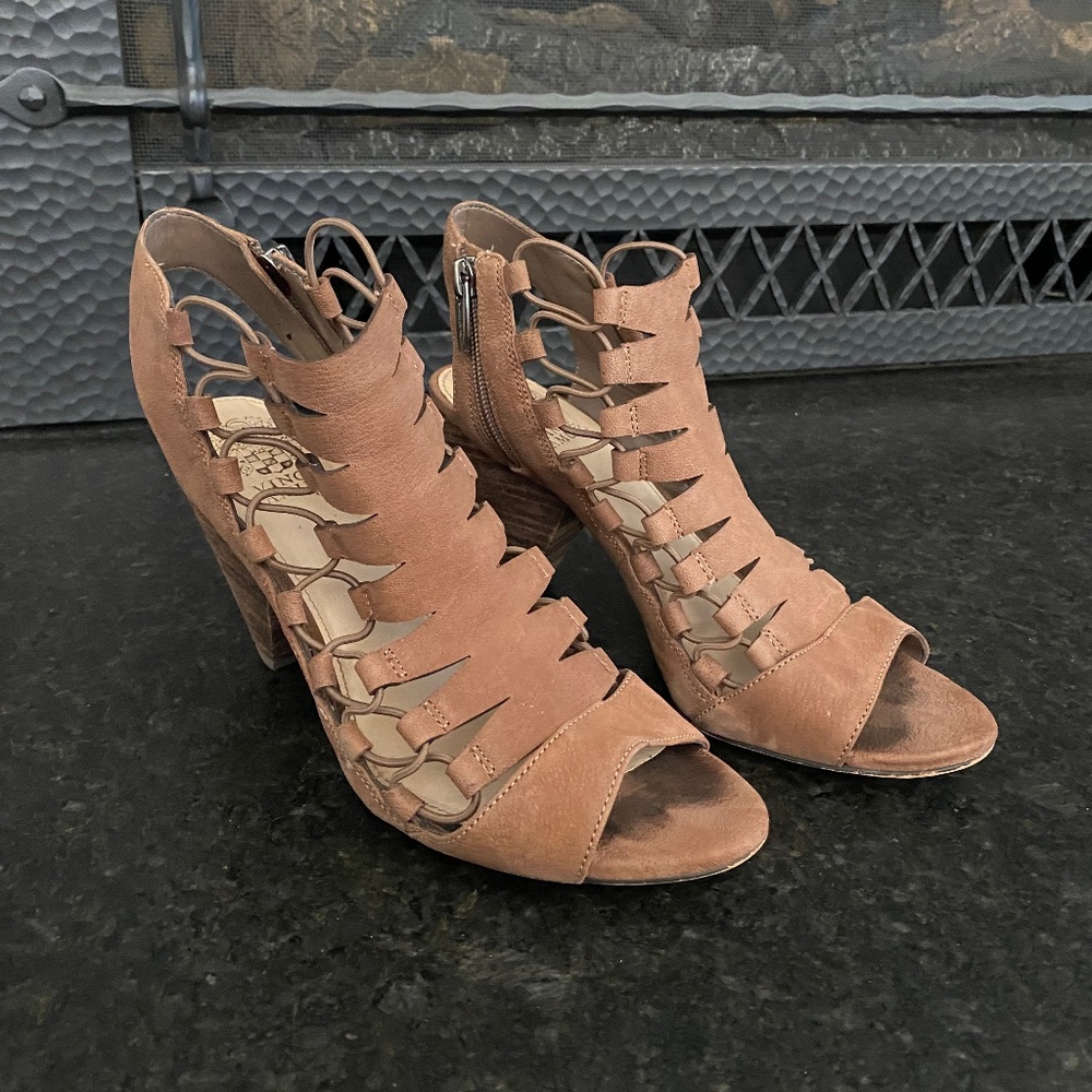 Vince Camuto Pebbled Suede Sandals Size 8